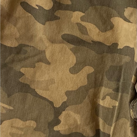 EUC Sonoma Shorts, 100% Cotton, Denim, Camo, Sz 33,33X9, Elastic waist, neutral‌ - Picture 2 of 12